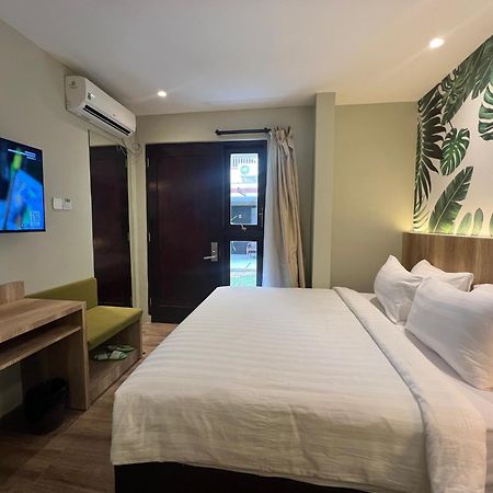 Shinta Guesthouse Malang Exterior foto