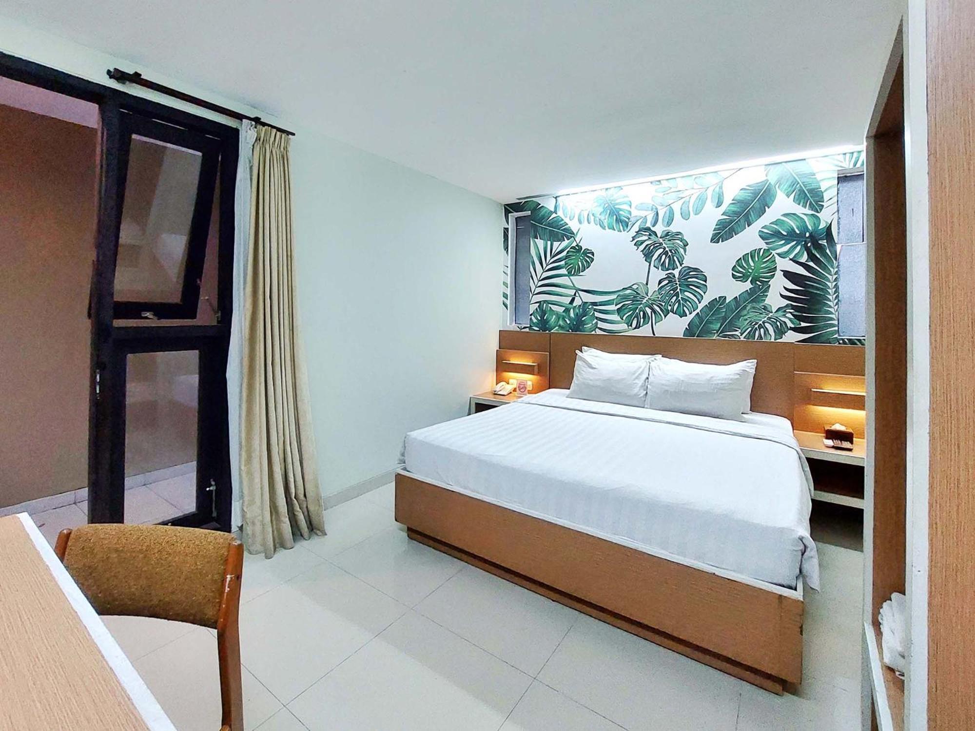 Shinta Guesthouse Malang Exterior foto